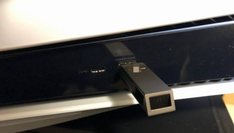 USBをPS5に接続して再生する